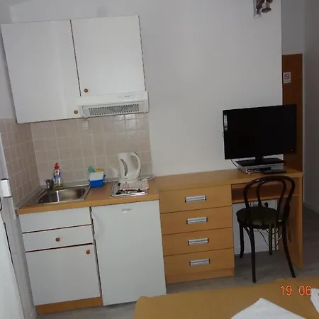 Komfortables Mit Meerblick Apartment Zivogosce